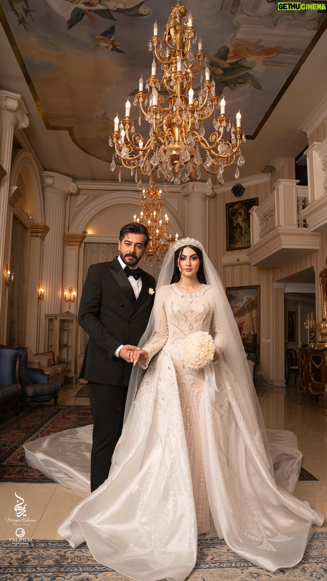Maryam Momen - 241.4K Likes - ⁨	عاشقانه و‌ برای همیشه🥹♥️

ممنونم از همه عزیزانم که در این مسیر همراه ما بودند ،
و با تشکر از محمدرضا علیمردانی عزیز که با اون صدای جادوییش عقد آریایی ما رو خوند💫
‪@mr_alimardani‬

پارت دوم روز وصالمون تقدیم‌ به نگاه قشنگتون🥹❤️

Bride & groom ‪@maryam.momen‪@soheilghasedi_official‬cial

Ceremo‪@tashrifatsilva‬tsilva

Photography ‪@falifilm‬falifilm

Makeup‪@maryamrahnama__‬mrahnama__
‪@minanorozi_hairstyle‬zi_hairstyle
‪@maria_bashirianofficial‬hirianoffici‪@masihzad_official‬asihzad_official
‪@masouddehghanorg‬
@masouddehghanorg

C‪@amirabbasi.dp‬tor :
@amirabbas‪@pouzhanflower‬& car :
@pouzh‪@maryamrahnamabeauty‬on:
@maryamrahnamabeauty
♥️
#مریم_مومن #سهیل_قاصدی #ازدواج_هنرمندان #مریم_رهنما #عشق #شهریار #آذربایجان #تورک⁩