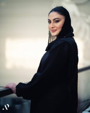 Maryam Momen Instagram - «به آغاز اعتماد نکن
حقیقت در آخرین لحظات گفته میشود.
.
.
#مریم_مومن