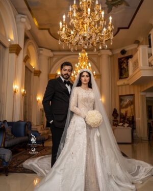 Maryam Momen Instagram - مریم و سهیل ♥️

✨ Bride & groom :
@maryam.momen 
@soheilghasedi_official 
.
✨ Ceremonies : 
@tashrifatsilva 
.
✨ Photography studio :
@falifilm 
.
✨ Makeup artist :
@maryamrahnama__ 
.
✨Hairstyle :
@minanorozi_hairstyle 
.
✨ Bride dress :
@maria_bashirianofficial 
.
✨ Groom suit : 
@masihzad_official 
.
✨ Groom hairstyle : 
@masouddehghanorg 
.
✨ Flowers & car :
@pouzhanflower 
.
✨ Perfume :
@jamal.perfume
.
✨ Beauty salon :
@maryamrahnamabeauty 
.
✨location for photography:
@emaratelin 
🤍
‎#مریم_مومن #سهیل_قاصدی #مراحل_میکاپ #مریم_رهنما
#ازدواج_هنرمندان #عشق  #آذربایجان #تورک #سلبریتی #عروسی