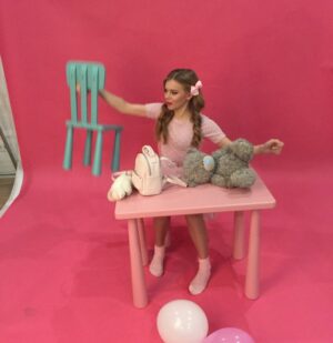 Masha Kondratenko Instagram - Як би виглядав мій інстаграм, якби ви були підписані на мене в 2016-2017 роках)))👀
сильно змінилась?😂