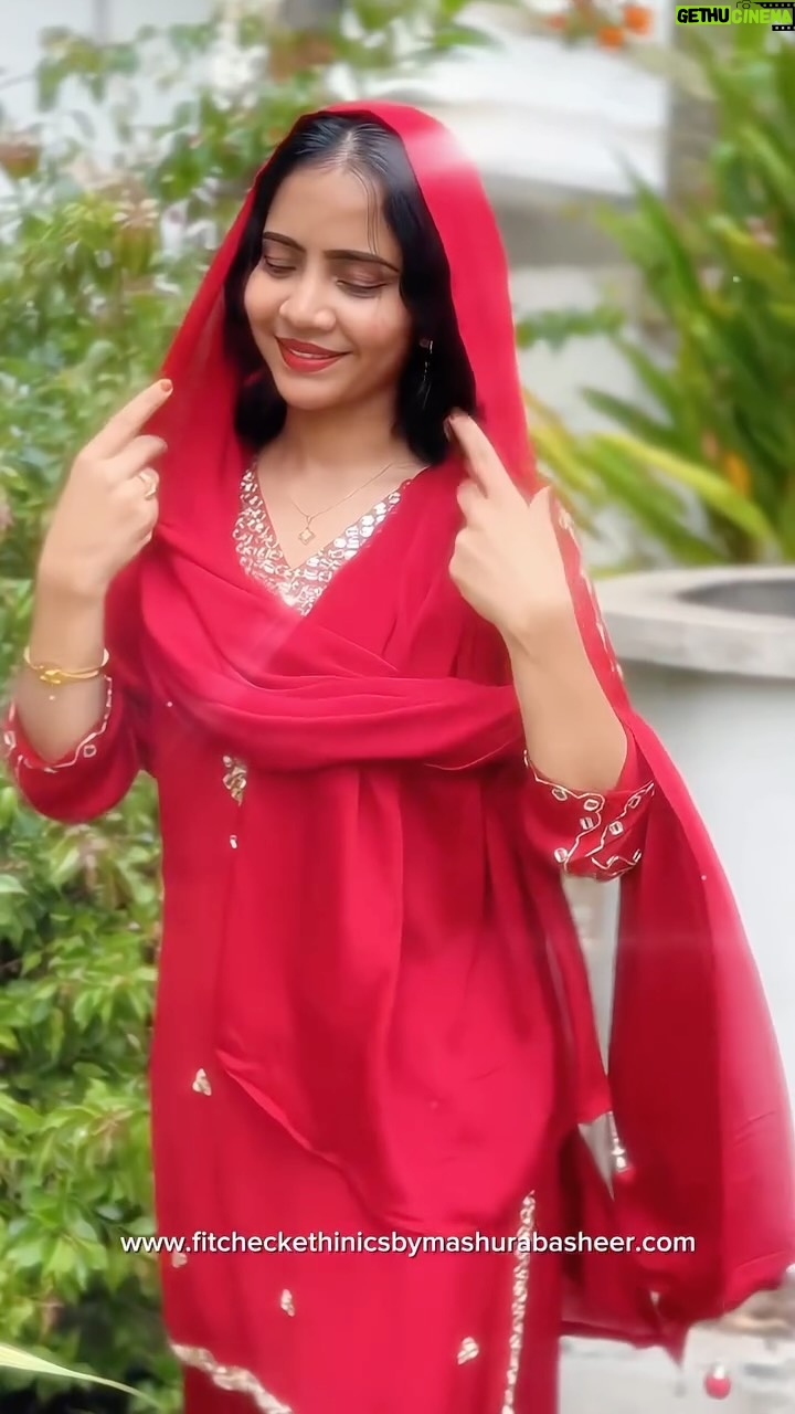 Mashura Basheer - 696 Likes - Grace in her heart, poetry in her soul 😍
Shop Now - www.fitcheckethnicsbymashurabasheer.com