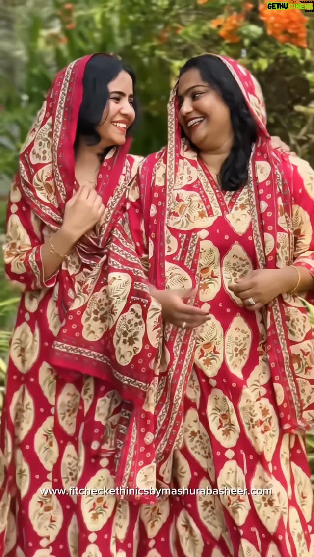 Mashura Basheer - 1.9K Likes - In her smile, I find home 😍 
Shop Now - www.fitcheckethnicsbymashurabasheer.com