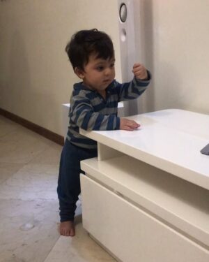 Matin Sotudeh Instagram - از عشق تاجداران در چرخ او چو باران
آن جا قبا چه باشد ای خوش کمر به رقص آ
@rayanfazeli 💃🏻💃🏻💃🏻🤣🤣🤣