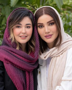 Matin Sotudeh Instagram - با جوانی سر خوش است این پیر بی تدبیر را
جهل باشد با جوانان پنجه کردن پیر را
روز بازار جوانی پنج روزی بیش نیست
نقد را باش ای پسر کآفت بود تأخیر را
