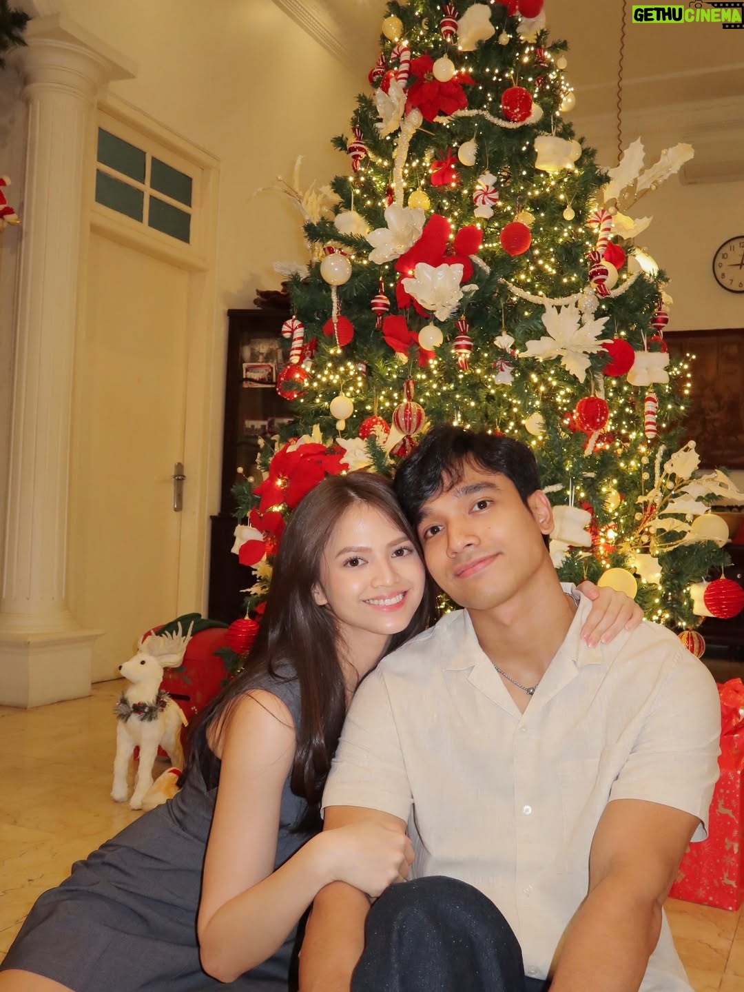 Maudy Effrosina - 375.5K Likes - Wrapped in warmth and joy, Merry Christmas🫶🏼