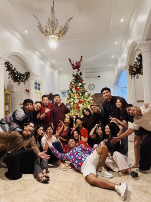 Maudy Effrosina Instagram - Wrapped in warmth and joy, Merry Christmas🫶🏼
