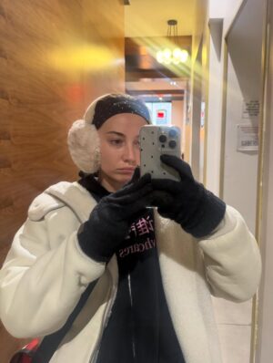 Mavournee Hazel Instagram - new york new year same me ˚₊‧꒰ა ✦ ໒꒱ ‧₊˚