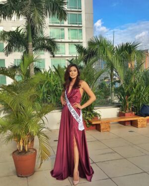 Maxine Medina Instagram - 2016 me—26, fearless, and in the middle of a beautiful whirlwind.
So much was happening, but it was filled with love, purpose, and growth.
Ten years later, I’m exactly where I’m meant to be—
with my own family, and my greatest blessing, Zeke. 🤍