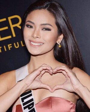 Maxine Medina Instagram - 2016 me—26, fearless, and in the middle of a beautiful whirlwind.
So much was happening, but it was filled with love, purpose, and growth.
Ten years later, I’m exactly where I’m meant to be—
with my own family, and my greatest blessing, Zeke. 🤍