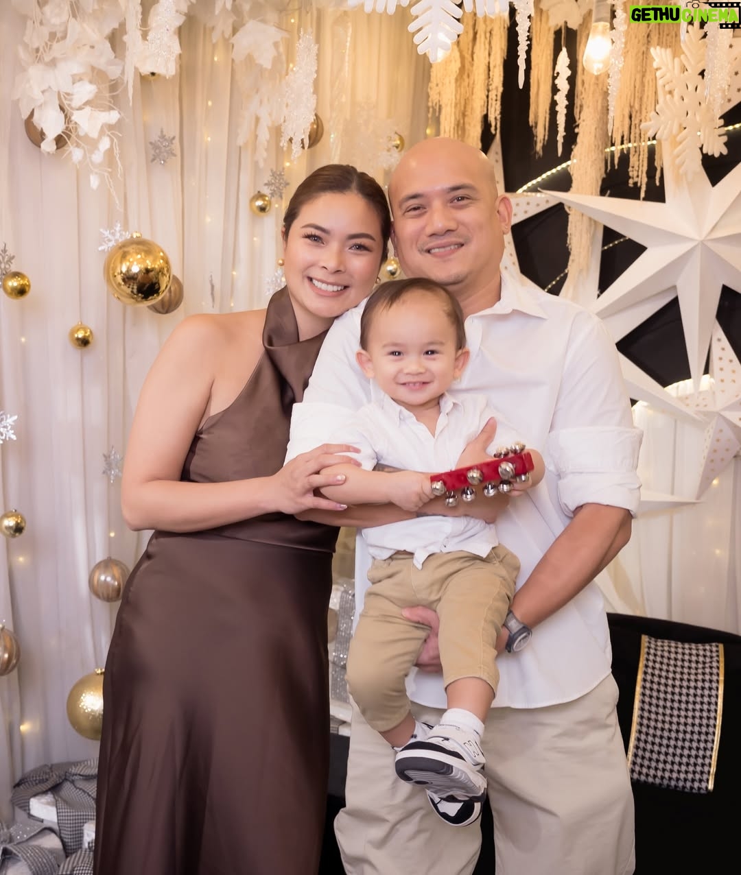 Maxine Medina - 378 Likes - Warm greetings from our little family. 🤎 #MEDINALLANA2025

@bundleofjoystudioph