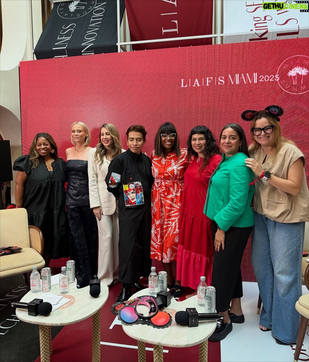 Mayra Farret - 571 Likes - What a week! @latinamericanfashionsummit left me beyond inspired. ✨
So many amazing connections with Latin America’s top designers, creative minds, and fashion leaders.
Can’t believe it was my first time attending — definitely not the last! 🫶

———————————————————————————

Qué experiencia tan inspiradora en el Latin American Fashion Summit.
Conecté con mentes brillantes, diseñadores increíbles y líderes que están redefiniendo la moda latinoamericana.
✨ Ya quiero que sea el próximo año.
