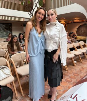 Mayra Farret Instagram - What a week! @latinamericanfashionsummit left me beyond inspired. ✨
So many amazing connections with Latin America’s top designers, creative minds, and fashion leaders.
Can’t believe it was my first time attending — definitely not the last! 🫶

———————————————————————————

Qué experiencia tan inspiradora en el Latin American Fashion Summit.
Conecté con mentes brillantes, diseñadores increíbles y líderes que están redefiniendo la moda latinoamericana.
✨ Ya quiero que sea el próximo año.