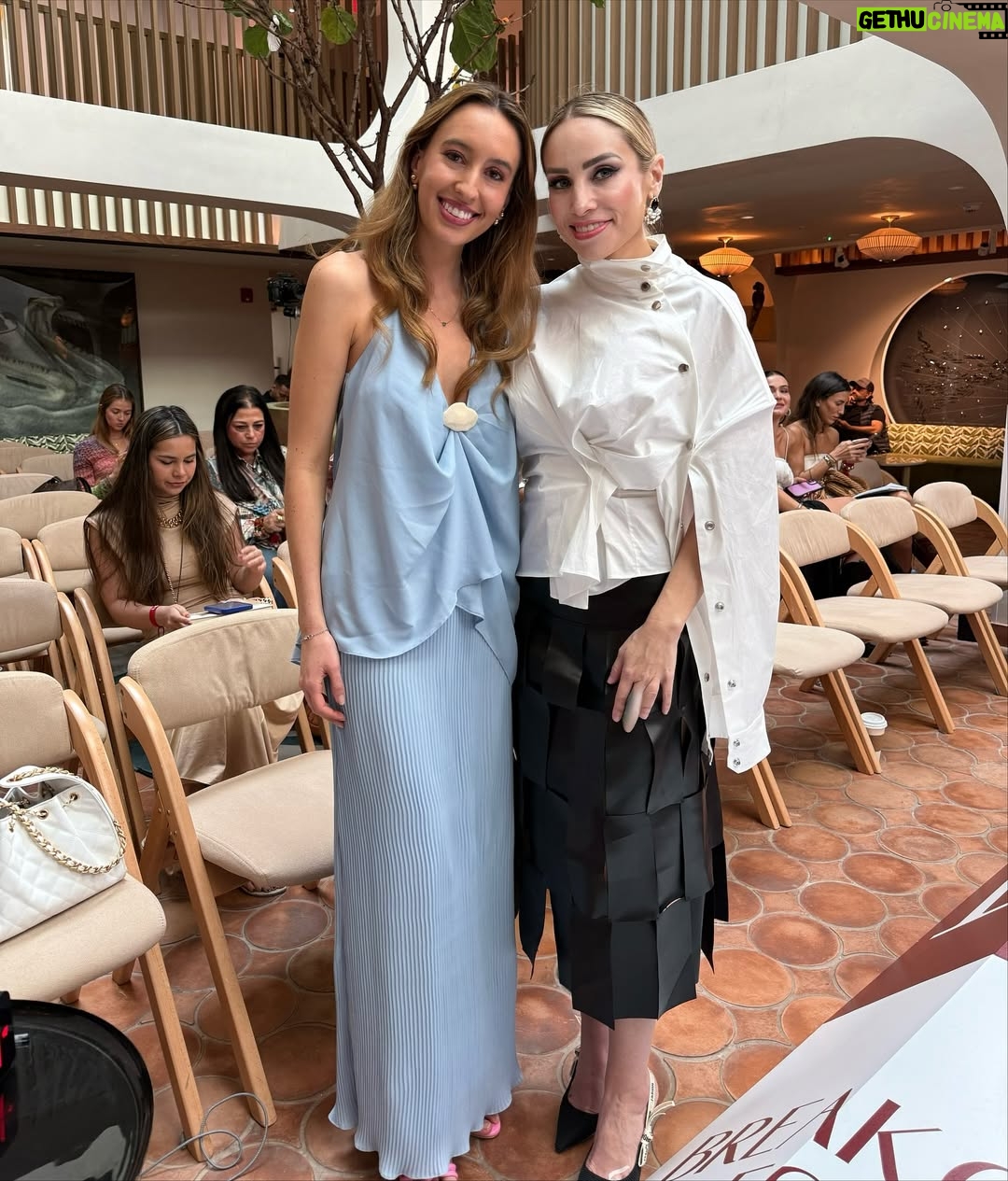 Mayra Farret - 571 Likes - What a week! @latinamericanfashionsummit left me beyond inspired. ✨
So many amazing connections with Latin America’s top designers, creative minds, and fashion leaders.
Can’t believe it was my first time attending — definitely not the last! 🫶

———————————————————————————

Qué experiencia tan inspiradora en el Latin American Fashion Summit.
Conecté con mentes brillantes, diseñadores increíbles y líderes que están redefiniendo la moda latinoamericana.
✨ Ya quiero que sea el próximo año.