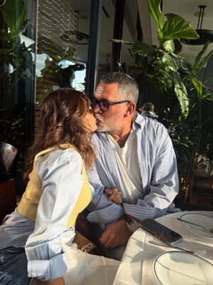 Mayrín Villanueva Instagram - Te amo @eduardosantamarinamx un día hermoso ❤️gracias amor❤️