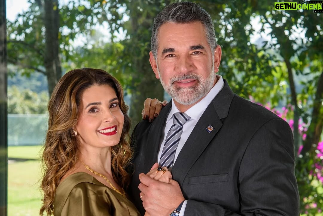 Mayrín Villanueva - 11.2K Likes - De mis proyectos más amados!!❤️ al@lado de mi @eduardosantamarinamx  y compañeros que disfruto tanto