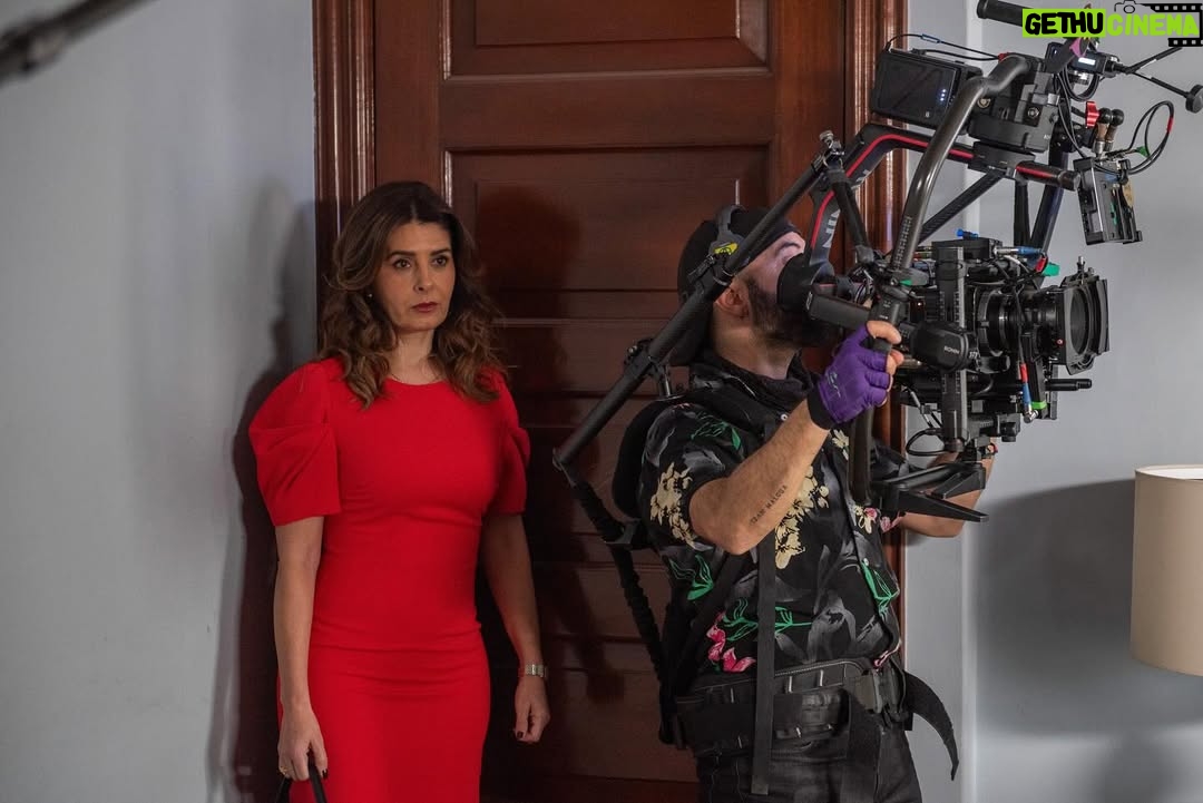 Mayrín Villanueva - 11.2K Likes - De mis proyectos más amados!!❤️ al@lado de mi @eduardosantamarinamx  y compañeros que disfruto tanto