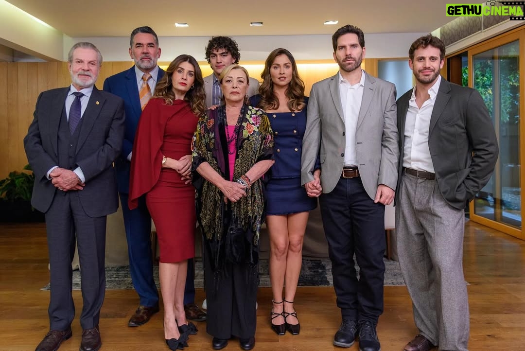 Mayrín Villanueva - 11.2K Likes - De mis proyectos más amados!!❤️ al@lado de mi @eduardosantamarinamx  y compañeros que disfruto tanto