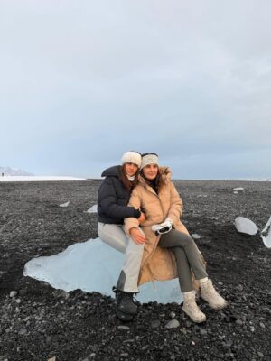 Mayrín Villanueva Instagram - 😍todo junto a ti es más bonito @juliahdzv ❄️😍