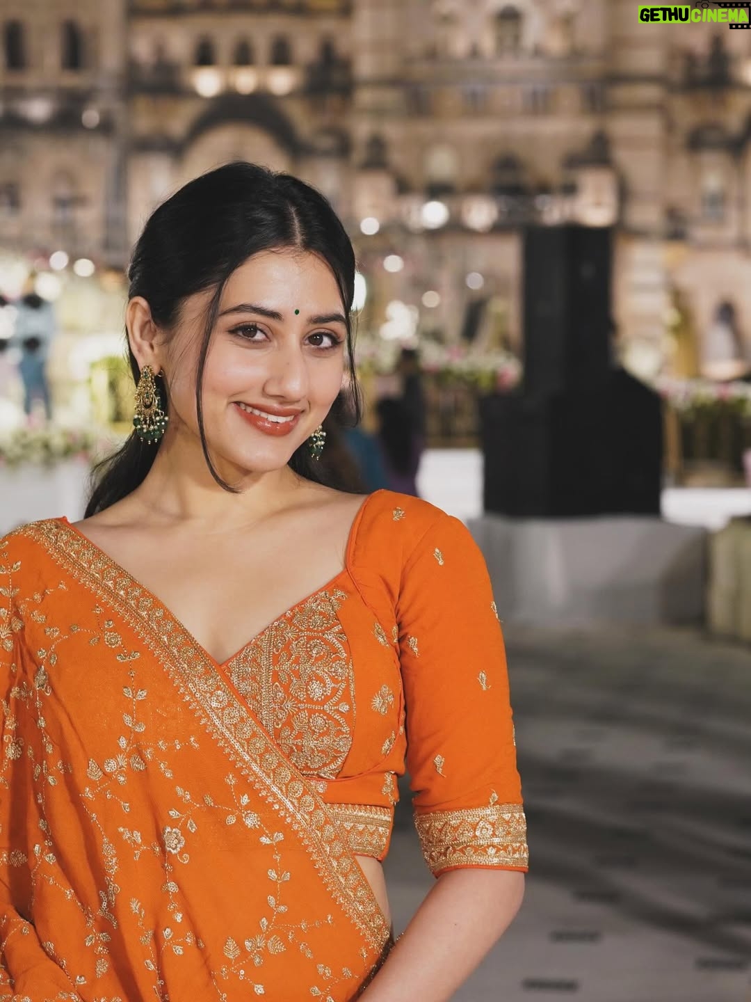 Mazel Vyas - 16.1K Likes - ✨🪷🦢
.
.
.
#traditional #shadiseason #ishq #ootd #indian 

( Traditionally me, shadi wala feel, ethnic style, dil se, ootd, fashion, Indian attire, soft desi, mood )