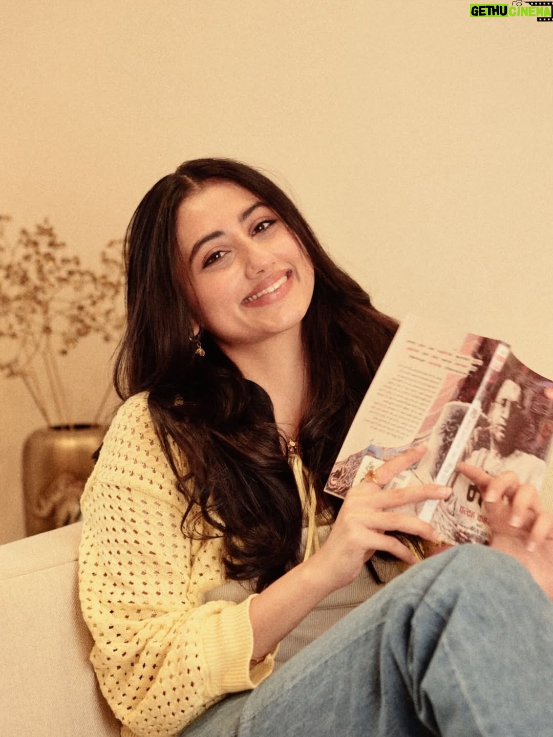 Mazel Vyas - 6.1K Likes - Pagli 💕
.
.
.
.
#oldschool #filmyvibes #love 
( old school romantic, ootd, filmy paglu, Bollywood, Qayde se, Shreya Ghoshal, kitaabein, pyaar)