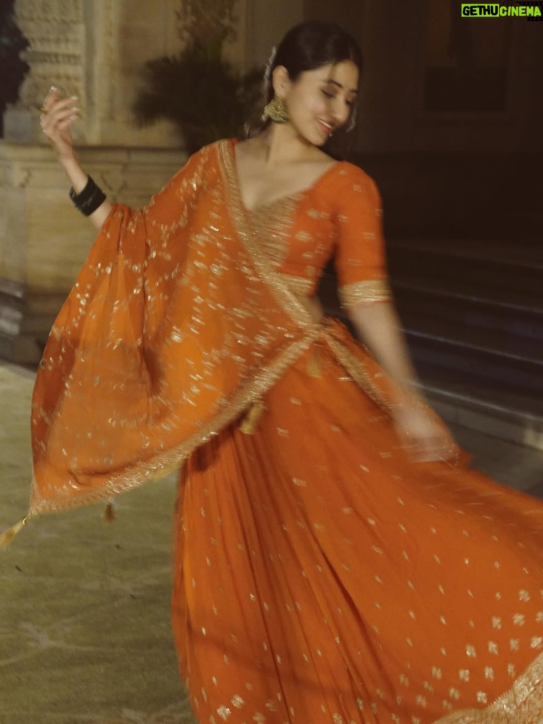 Mazel Vyas - 13.4K Likes - महताब 🌙
.
.
.
.
#traditional #royal #heritage #shadiseason