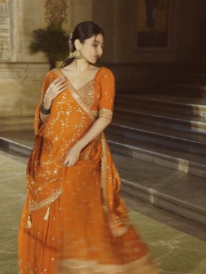 Mazel Vyas Instagram - महताब 🌙
.
.
.
.
#traditional #royal #heritage #shadiseason