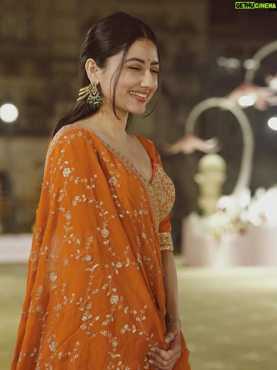 Mazel Vyas - 13.4K Likes - महताब 🌙
.
.
.
.
#traditional #royal #heritage #shadiseason