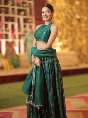 Medha Shankar Instagram - Every girl’s December wedding guide- Clicking 1500 pictures, dancing till we drop, unrestrained pani puri consumption, pretending we’re not cold in our backless blouse🤓