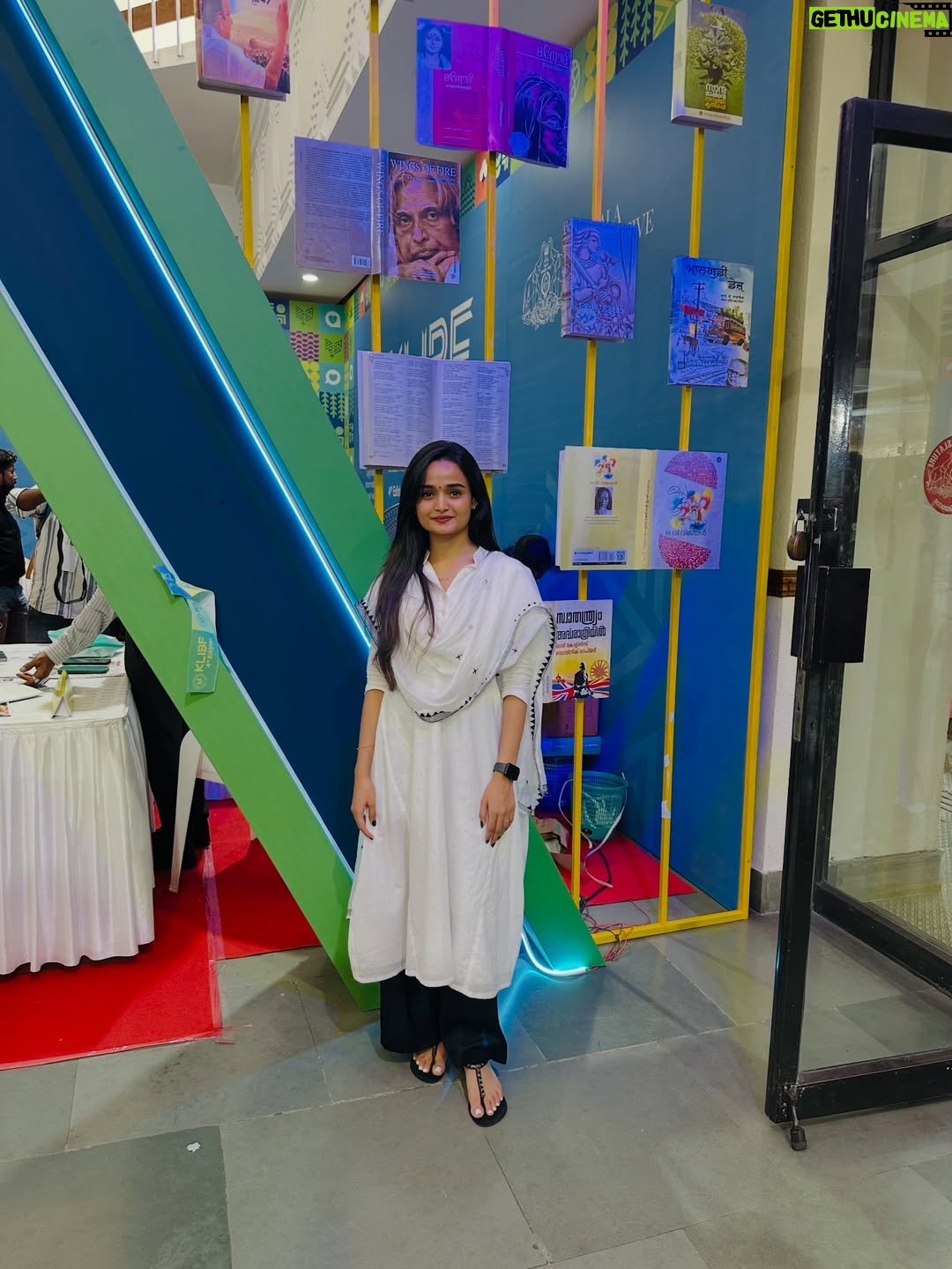 Meenakshi Anoop - 175.8K Likes - What does a 20year old girl dream of ? This is beyond a dream❤️Walking through the Kerala Niyamasabha ✨with pride, confidence high, head held strong Being invited here didn’t just honour me it built me! A moment of power, growth, and fearless interaction Proud of the woman I am becoming🫶🏻 

.

.

.

.

.

.

.

.

.

.

Thank you @avaanahdesignerstudio for this dream outfit ✨