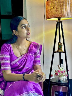 Meenakshi Borah Instagram - Glow in simplicity... 💜🌿
.
.
.
.
.
.
.
#explore