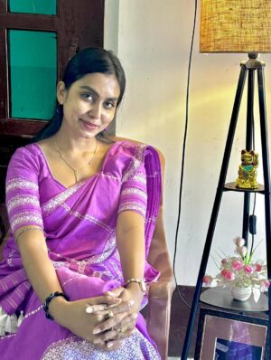 Meenakshi Borah Instagram - Glow in simplicity... 💜🌿
.
.
.
.
.
.
.
#explore