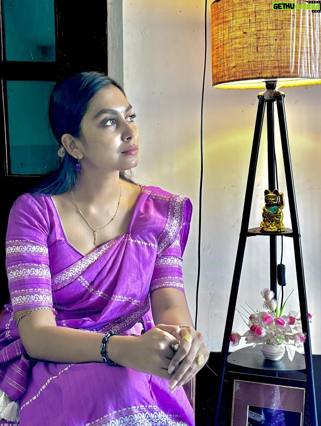Meenakshi Borah - 8.2K Likes - Glow in simplicity... 💜🌿
.
.
.
.
.
.
.
#explore