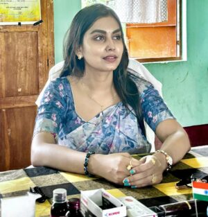 Meenakshi Borah Instagram - Swipe right… it gets better 😉
.
.
.
.
.
#explore