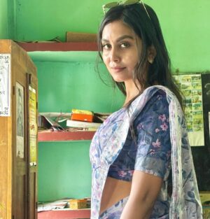 Meenakshi Borah Instagram - Swipe right… it gets better 😉
.
.
.
.
.
#explore