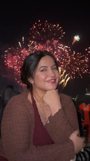 Meera Deosthale Instagram - Happy new year ❤️🤩