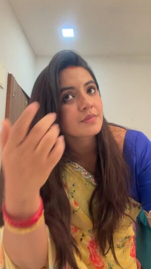 Meera Deosthale Instagram - Main Gujarati nahi hu 🤪🤪