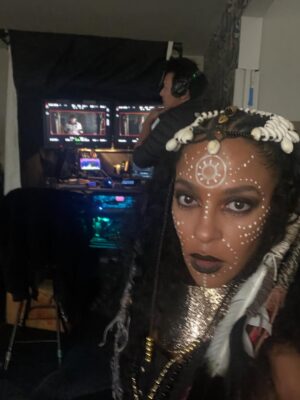Megalyn Echikunwoke Instagram - I’ll never take for granted that I am doing the thing I dreamt of doing as a little girl. It’s such a privilege and a gift.  @itsmomcrae you inspire the hell out of me. Making movies is not easy! But when you are lucky enough to have collaborators and supporters like these you can do anything. @andscape @scottyeye @traction_hq @john_rosario @scalablecontent @jas_summers @evanbane @hulu Thank you for trusting me to help tell this beautiful haunting story with you! To all of the talented people who worked on this film I am humbled and forever indebted to you. 

Thank you to my amazing glam dream team for always making a girl feel like a billion! 
@ugomozie 💃🏾
@larryjarahsims 💇🏾‍♀️
@joannasimkin 💄

Architectural goddess dress: @anayacollection ✨

Emerald goddess dress: custom @elevensixteen @ugomozie 

Jewels: @azature and @amanitomi
Shoes: @gianvitorossi

STAY is now streaming on @hulu 👻

Ps. I’d like to thank the Academy @academymuseum for re-upholstering all of the seats in the theater  just for me. 😋
💚🫶🏾💚🫶🏾