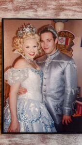Actress Megan Hilty HD Photos and Wallpapers November 2025