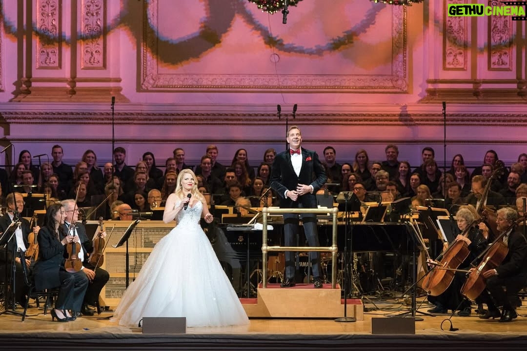 Megan Hilty - 7.7K Likes - What are you doing 12/19 & 12/20? Wanna join me at Carnegie Hall and get in the Holiday spirit?! I’ll be singing with all of my favorite people: 
✅the incomparable Maestro @stevenreineke 
✅world renowned @thenewyorkpops 
✅and the acclaimed Essential Voices USA Choir!

This pic was taken 8 years ago by @richardtermine and captures one of the most thrilling experiences I’ve ever had onstage!  I can’t wait to sing with all of them again and spread some Holiday cheer!  I hope you’ll join us! Link for tix in bio! ☃️ 🎄 💋