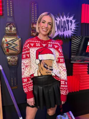 Megan O'Brien Instagram - Let’s Rock around the Christmas tree and recap Monday Night Raw 🎄 
.
#wwe #wweraw #rawrecap