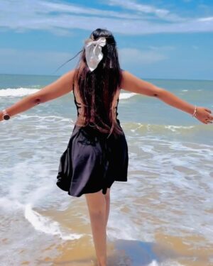 Megha Jayashree Pawar Instagram - Universal 🌎✨🖤
.
.
.
.
.
.
#dedicated #loveyou #universe #love #happy #smile #vibes #beach #goa