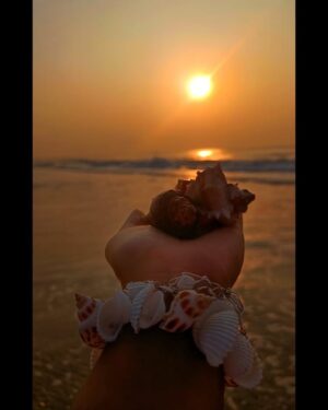 Megha Jayashree Pawar Instagram - Universal 🌎✨🖤
.
.
.
.
.
.
#dedicated #loveyou #universe #love #happy #smile #vibes #beach #goa