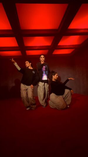 Meghna Chakraborty Instagram - my soul sistas 💕
.
.
dc: @eshhpat @meghnac3
🎥: @redllama.media