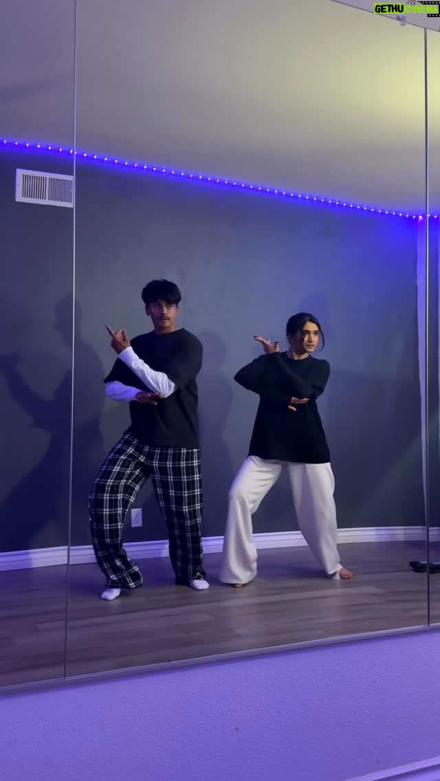 Meghna Chakraborty - 3.3K Likes - Dhurandhar tracks are something else 🔥

choreo: @meghnac3 x @jai.dance 
song: ‘Naal Nachna’ 

@shashwatology @itsafsanakhan @irshadkamilofficial @rebleofficial @ranveersingh