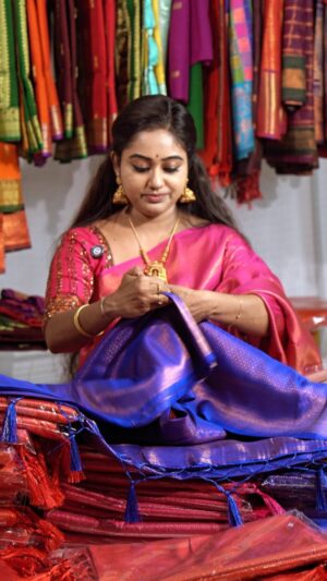 Meghna Vincent Instagram - ✨✨ RESTOCK ALERT – PREMIUM ULTRA SOFT SILK ✨✨
🌈 Available Colours:
🔸 Rusty Red
🔸 Bottle Green
🔸 Royal Blue
🔸 Purple
🔸 White Rose Gold
🔸 Pink
💰 Original Price: ₹1799/- ❌
🎉 NEW YEAR OFFER: ₹1599/- ONLY ✅
🚚 FREE SHIPPING ACROSS KERALA
📲 WhatsApp Orders: 8075585313
💖 Ultra soft feel | Premium finish | Limited stock
⚡ Grab yours before it sells out!

#RestockAlert
#PremiumSilk
#UltraSoftSilk
#SilkSaree
#silksareecollection
