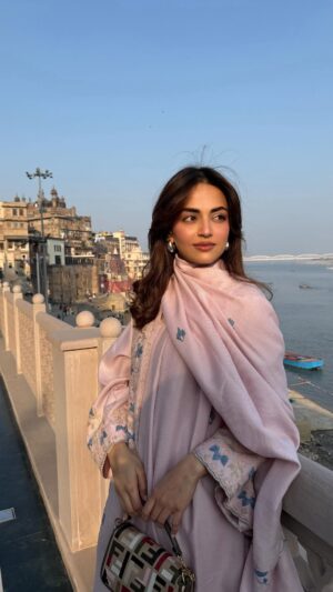 Mehak Bakshi Instagram - wearing my @koshurindia in Banaras forever 🩷