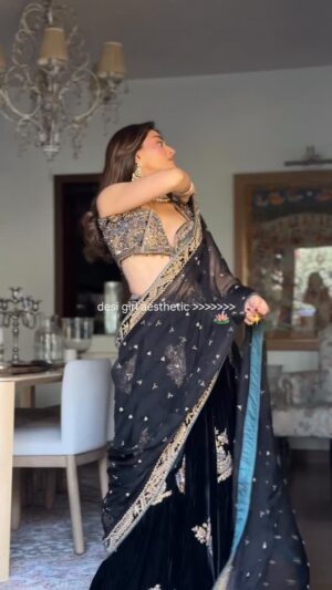 Mehak Bakshi Instagram - Something special is here for all the 2026 brides where timeless craftsmanship meets modern femininity. This black lehenga from @labelpriyankasingh is the perfect amalgamation and celebrates old-world embroidery, contemporary design, and emotion woven into every stitch for your new chapter 🖤
Ad