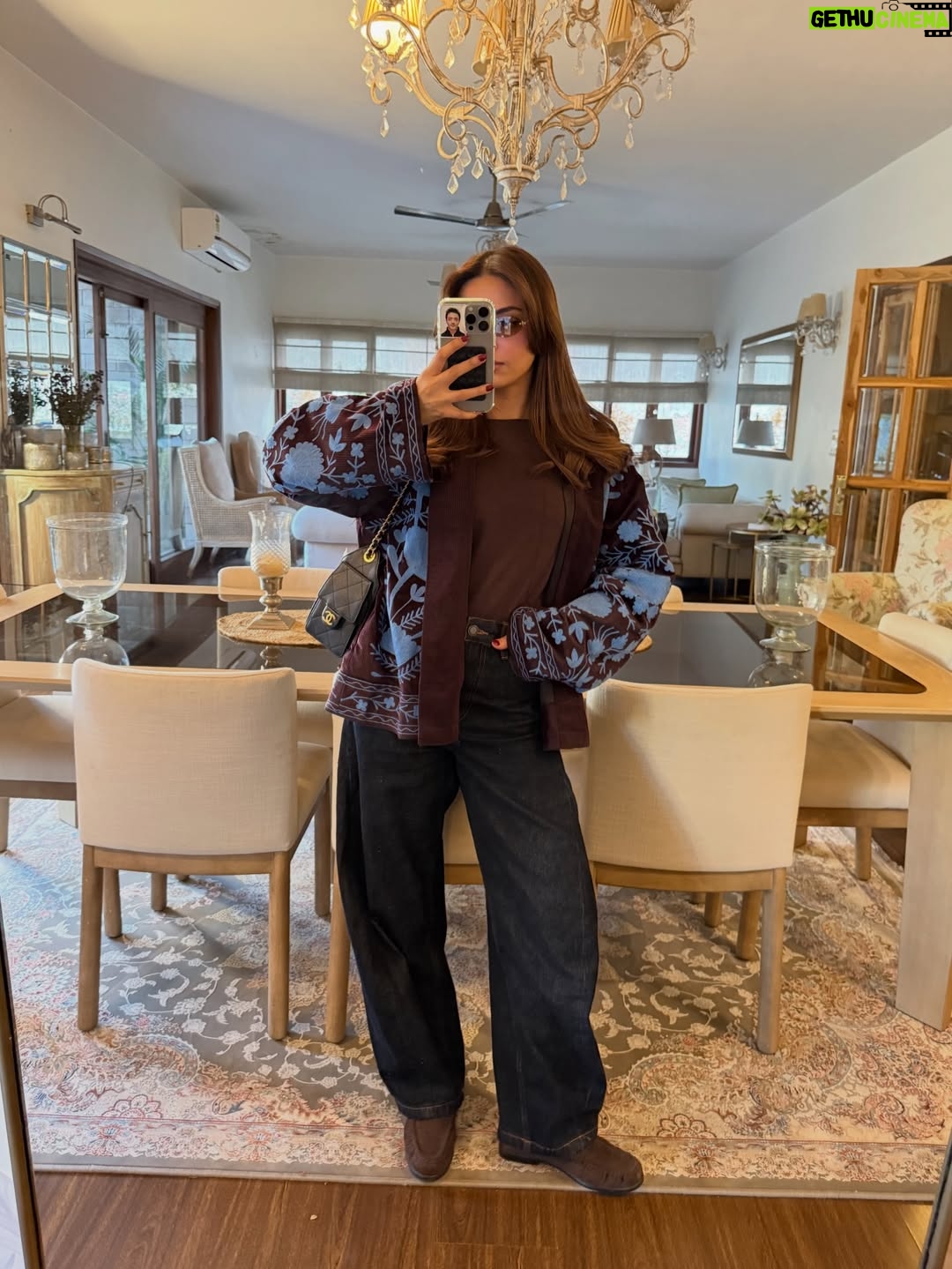 Mehak Bakshi - 4.1K Likes - me and my outfits 🥰