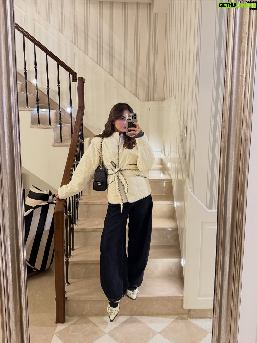 Mehak Bakshi - 4.1K Likes - me and my outfits 🥰