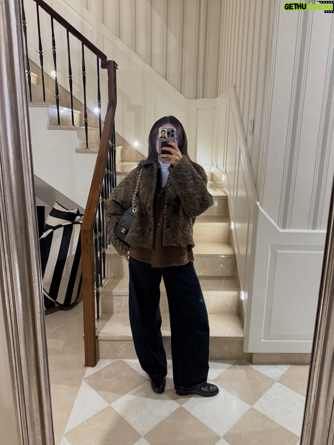 Mehak Bakshi - 4.1K Likes - me and my outfits 🥰